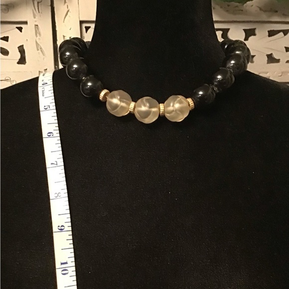 BOLD LARGE BLACK NECKLACE WITH SOLID BEADS & GLASS TYPE ACCENT BEADS - Picture 5 of 5